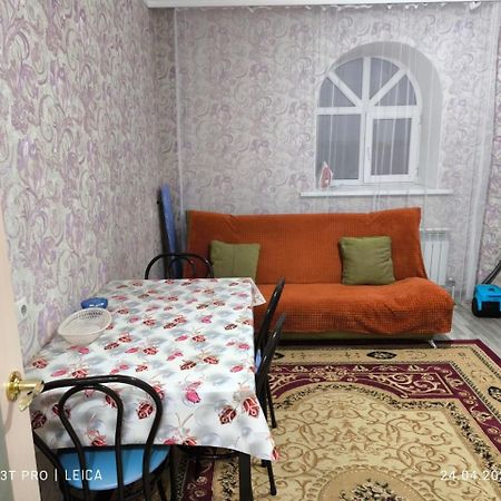 Уютная Квартира Комфорт Класса76 Astana Bagian luar foto