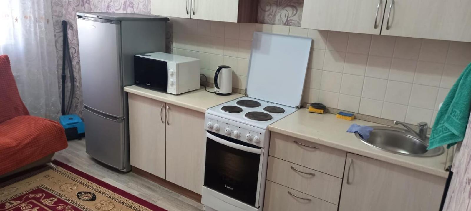 Уютная Квартира Комфорт Класса76 Astana Bagian luar foto