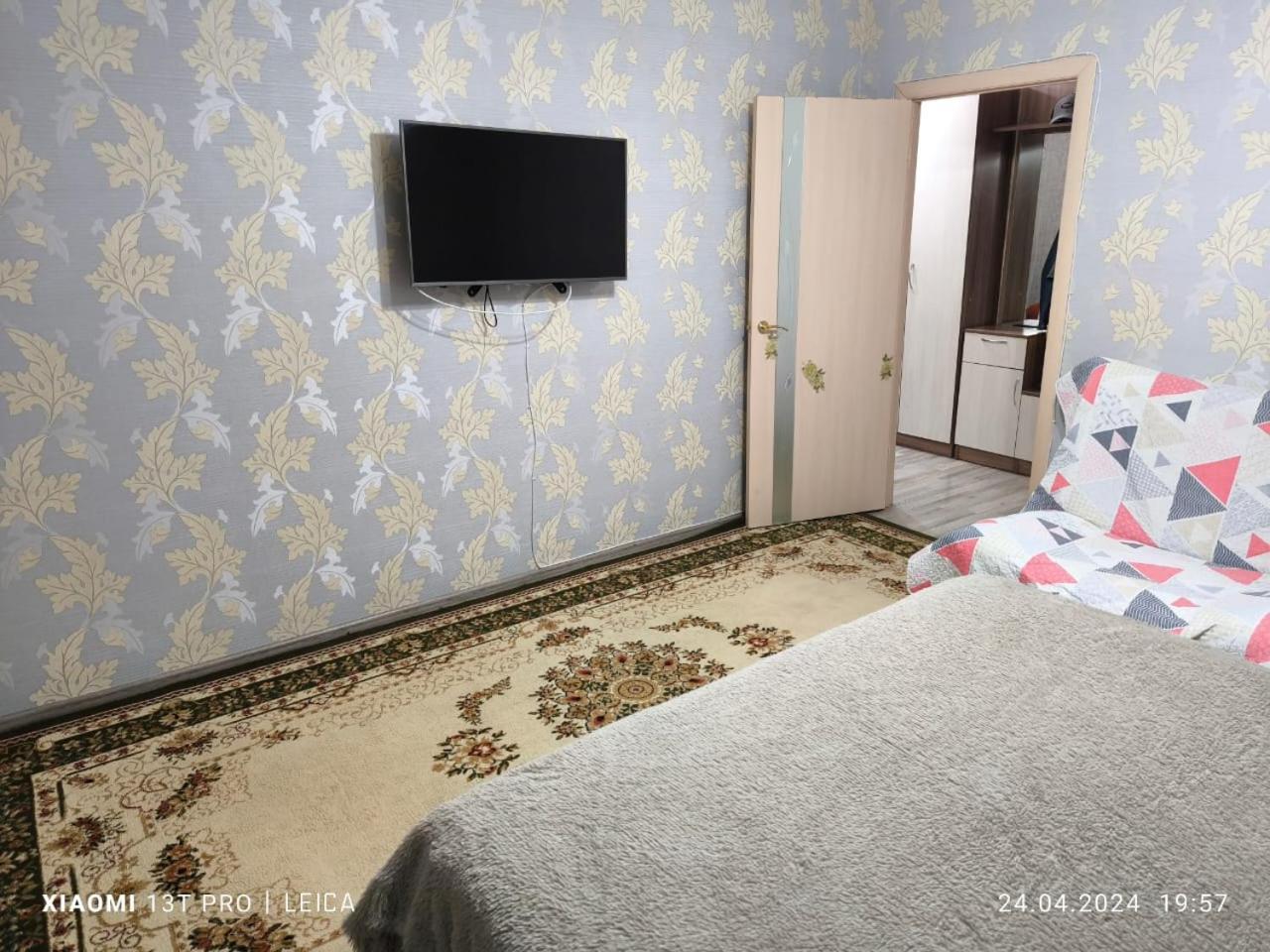 Уютная Квартира Комфорт Класса76 Astana Bagian luar foto
