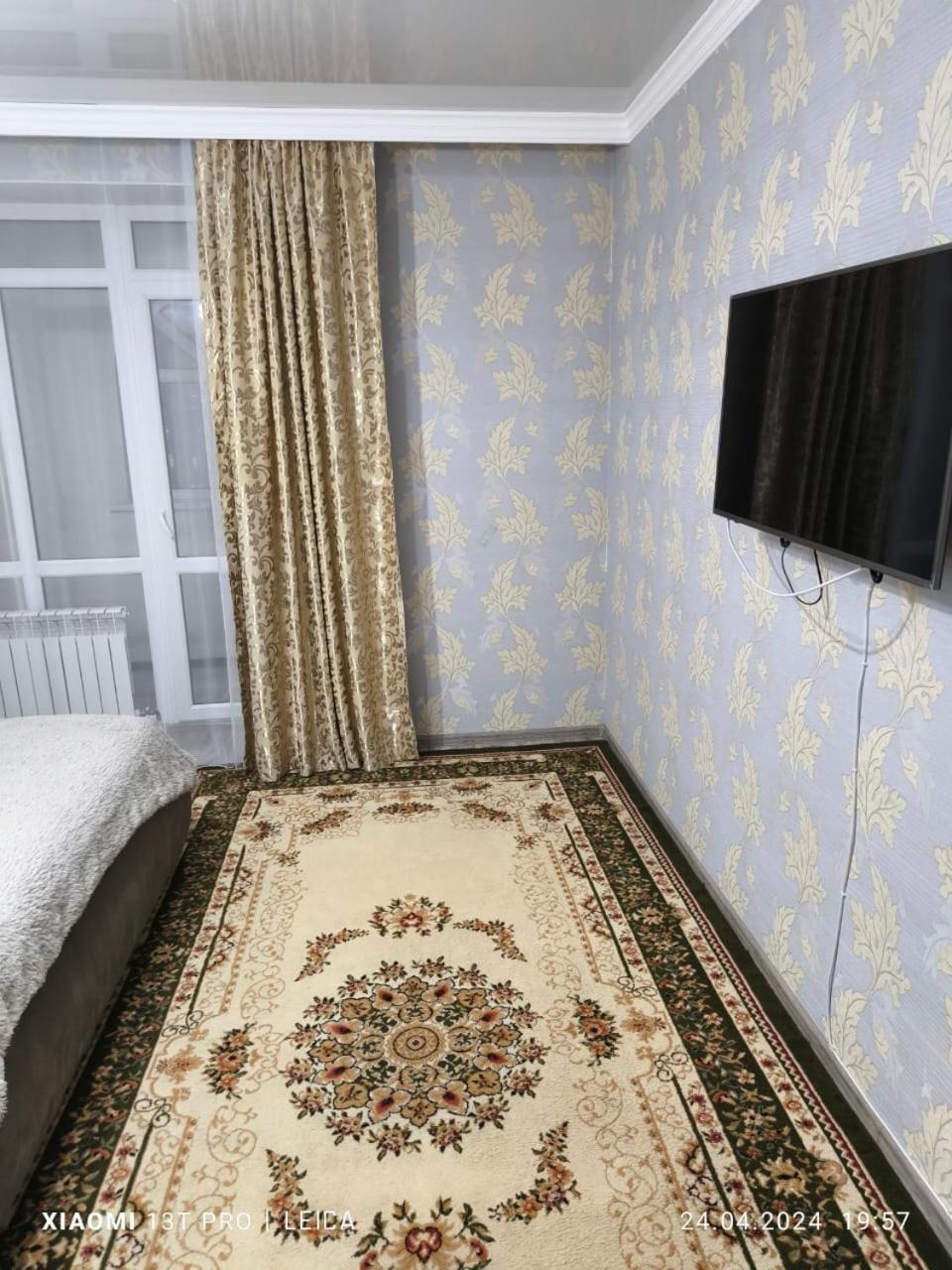 Уютная Квартира Комфорт Класса76 Astana Bagian luar foto